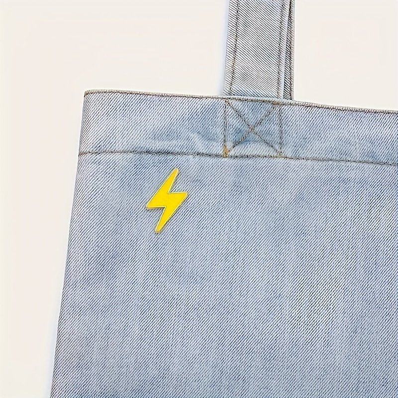 Ženkliukas žaibas – stilingas emaliuotas pinas - Image 4