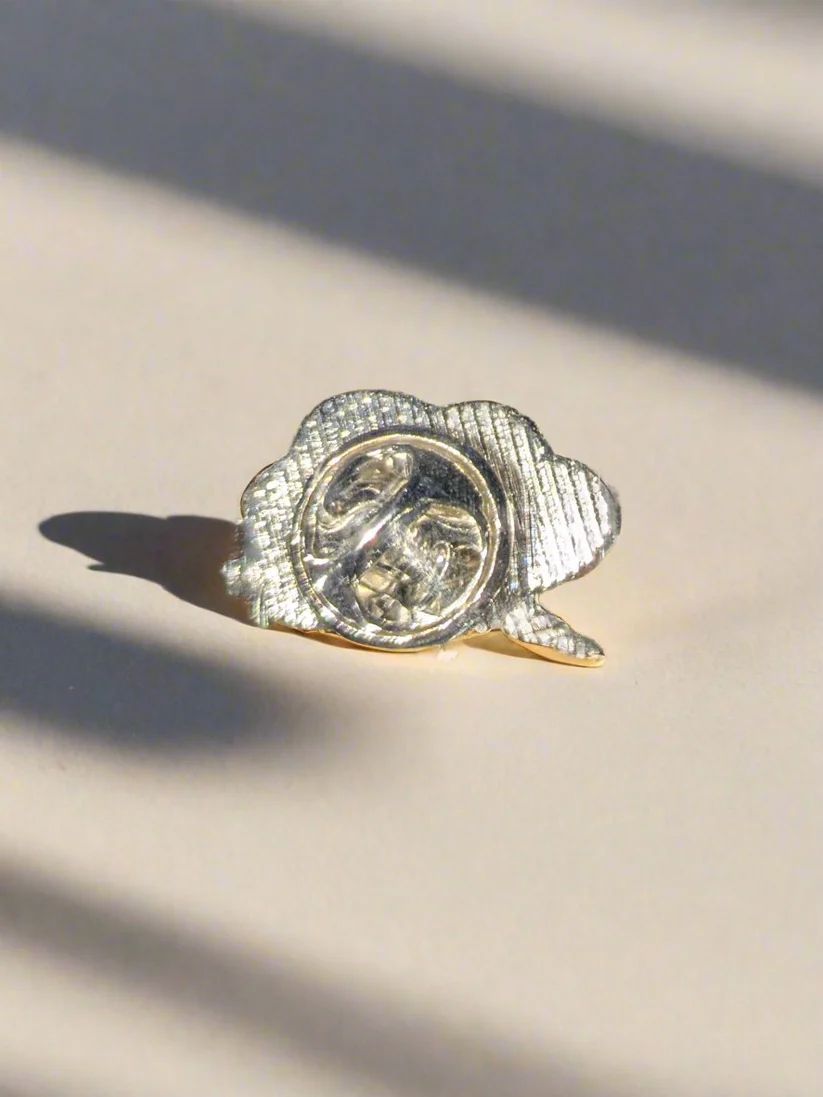 Metalinis ženkliukas debesų ir žaibų motyvu - Image 2