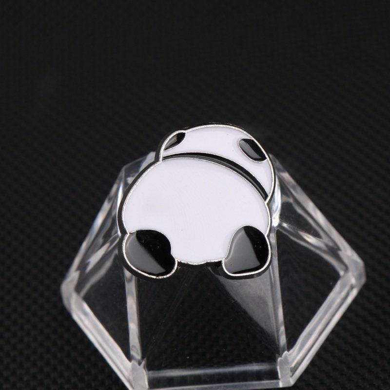 Enamel pin panda – dovanos vaikams
