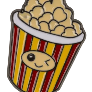 Popcorn ženkliukas kawaii pin – šypsantis spragėsių kibiras su raudonomis geltonomis juostomis ir veideliu kietojo emalio segė